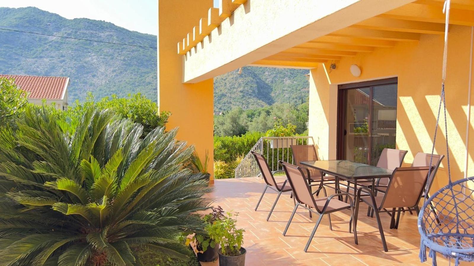 Villa Risan Apartments Exterior photo