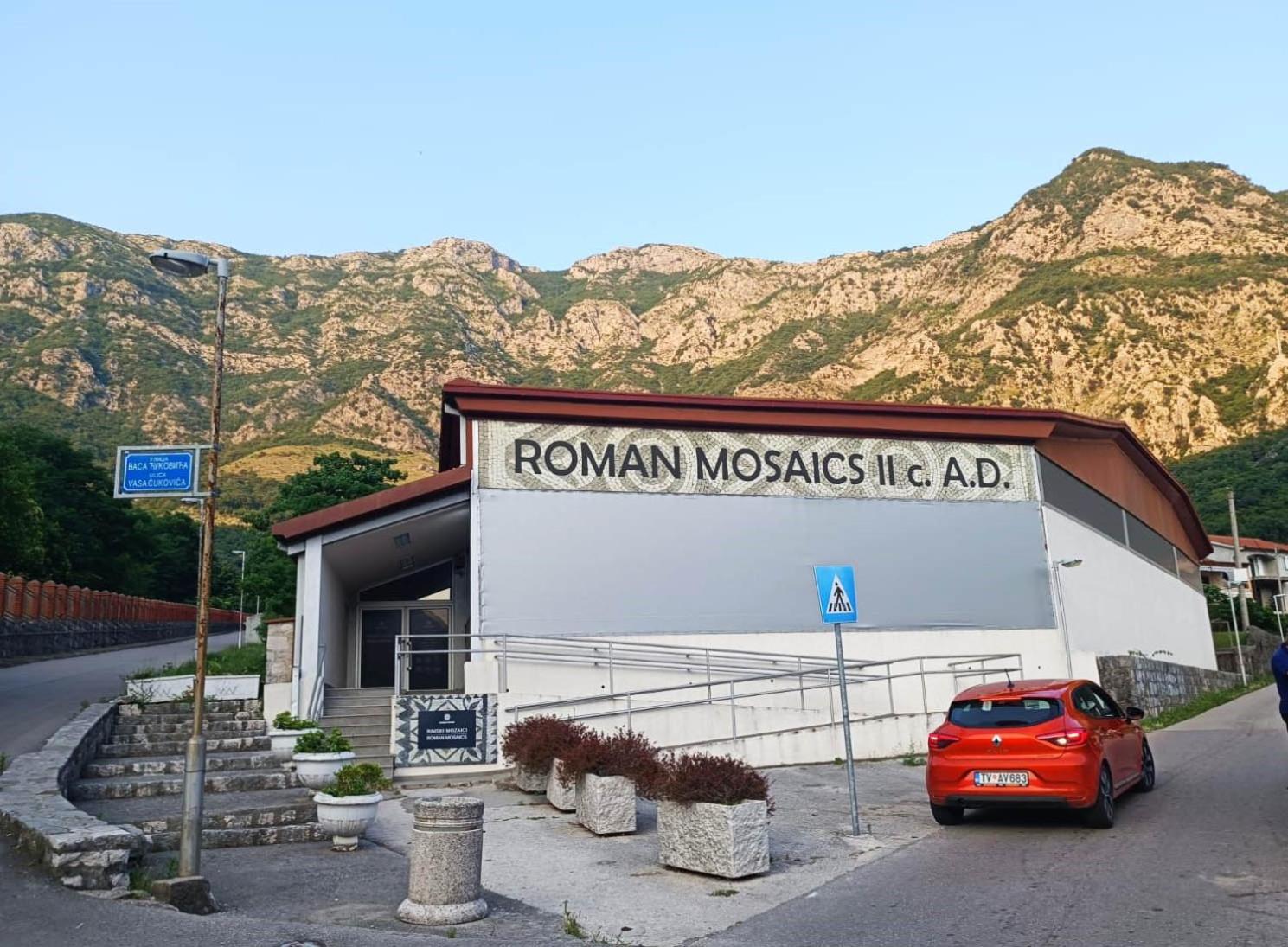 Villa Risan Apartments Exterior photo