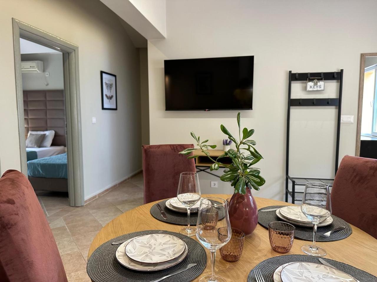 Villa Risan Apartments Exterior photo
