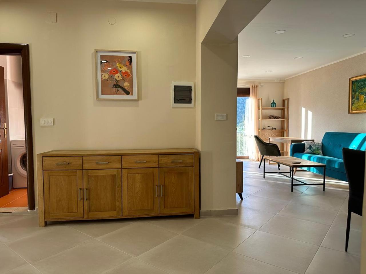Villa Risan Apartments Exterior photo