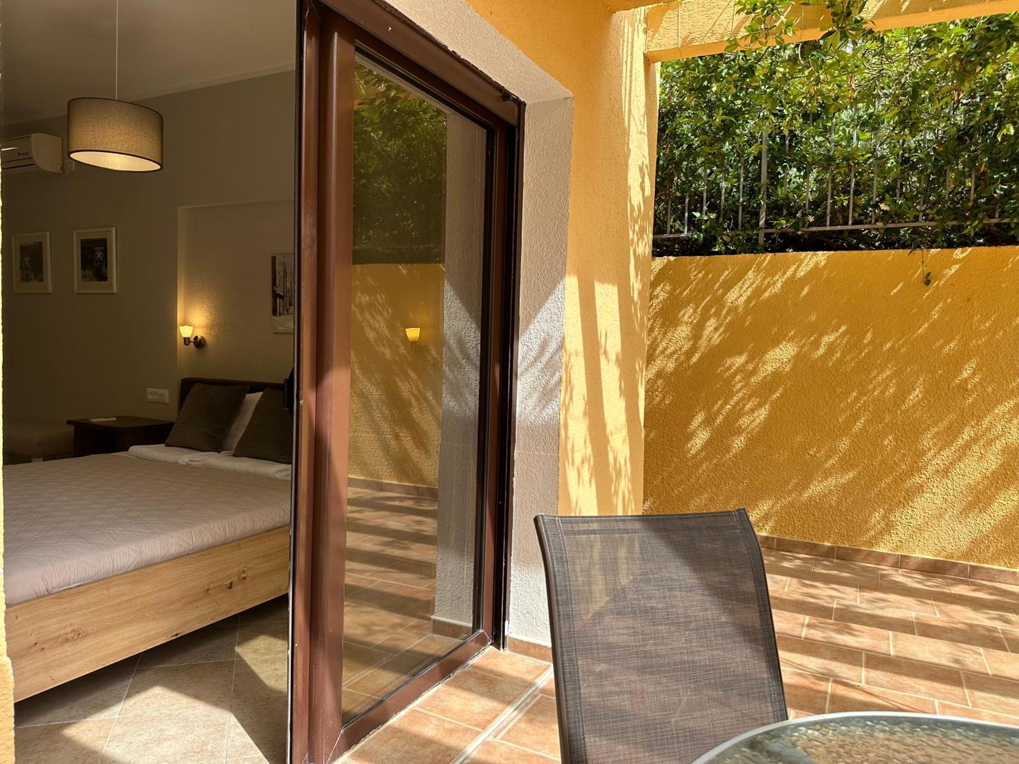 Villa Risan Apartments Exterior photo